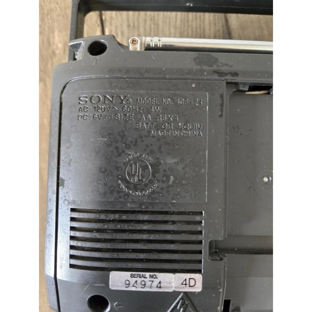 Vintage Sony FM/AM 2 BAND Radio ICF-24 Portable 4 AA Batteries/Power Cord-WORKS